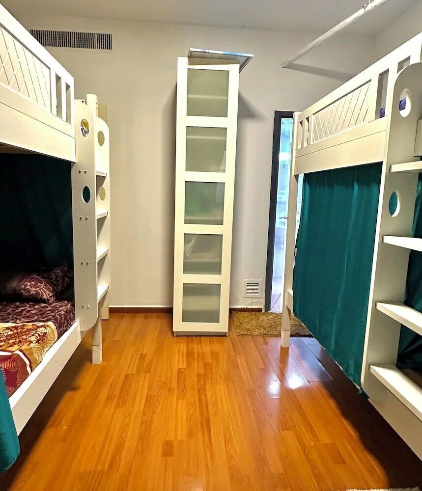 Вид Heartland Hostel хостел